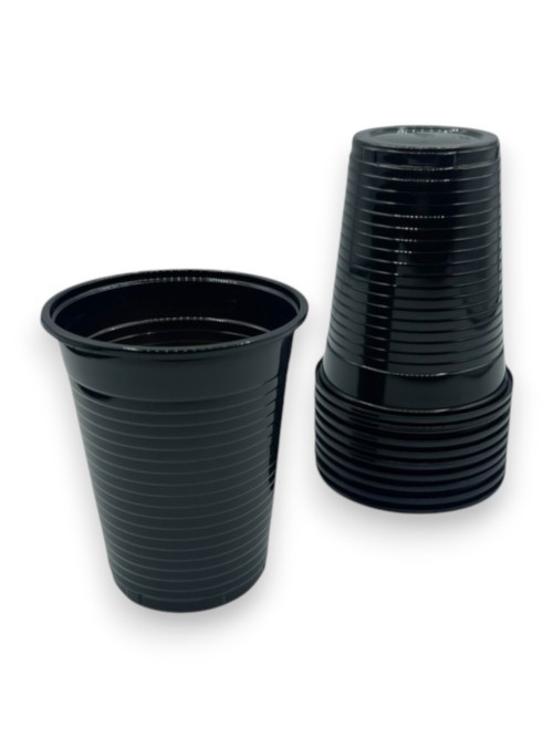 Gobelets en plastique noirs